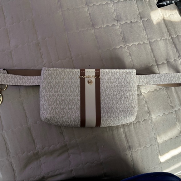 Michael Kors beltbag/crossbody - Picture 1 of 7